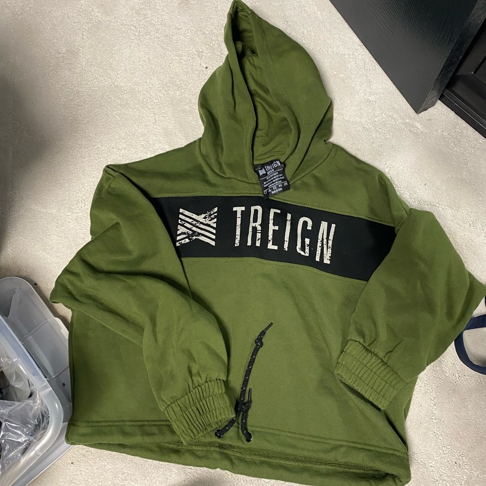 Treign Crop Hoodie from Barbella Box